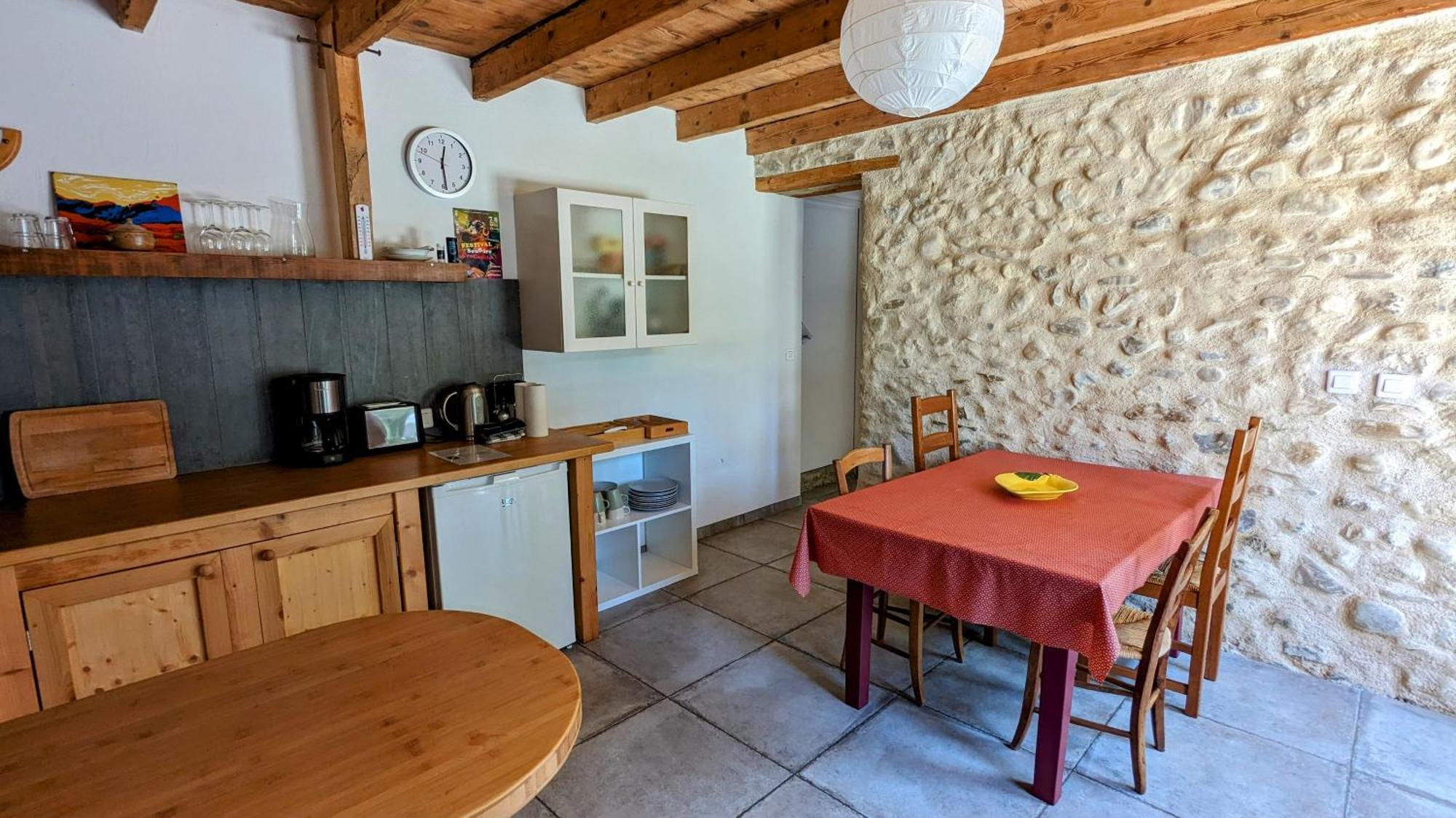 Rez-De-Jardin Independant Dans Ferme Maraichere Bio Avec Grand Jardin Privatif Clos Et Arbore Crest Εξωτερικό φωτογραφία